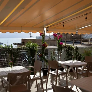 Jonian Boutique , Sarandë Albania
