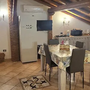 Casa Lmt , Aci Catena Italia
